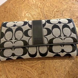 COACH NWT wallet